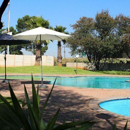 Be My Guest Hotel Conference Sasolburg Bagian luar foto