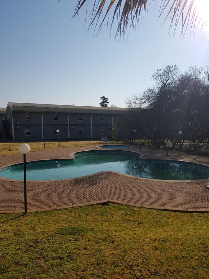 Be My Guest Hotel Conference Sasolburg Bagian luar foto